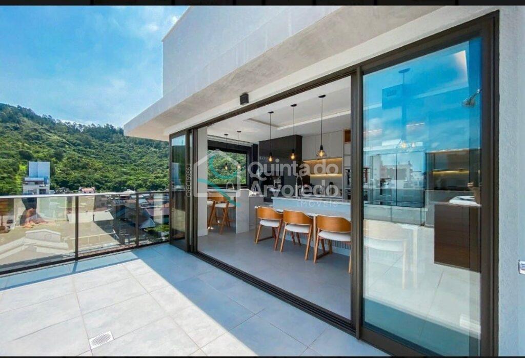 1527c5b2 be79 46f3 937d 91648f93d637